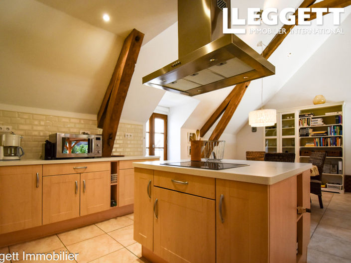 Image No.8-4 Bed House for sale