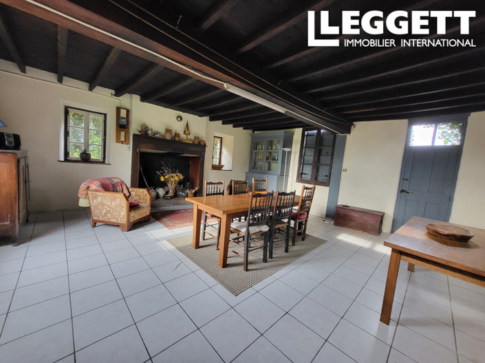 Image No.5-2 Bed House for sale