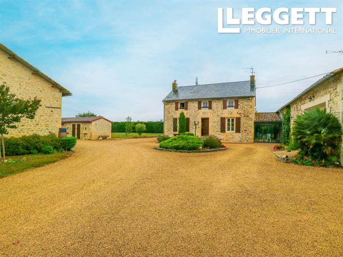 Image No.1-7 Bed House for sale