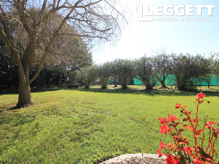 Image No.10-5 Bed House for sale