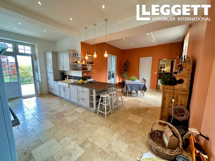 Image No.7-14 Bed House for sale