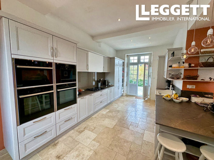 Image No.8-14 Bed House for sale