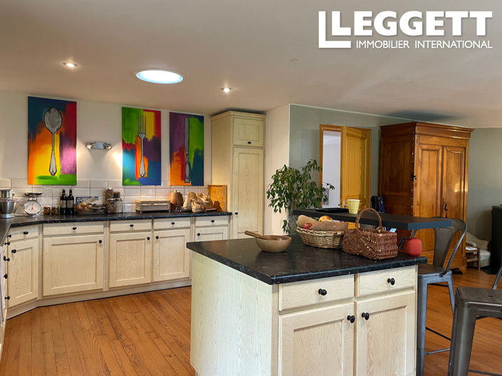 Image No.2-3 Bed House for sale