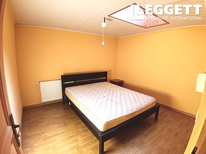 Image No.8-4 Bed House for sale