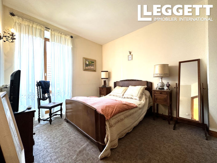 Image No.9-4 Bed House for sale