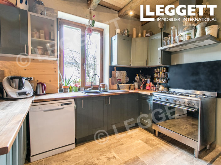 Image No.3-27 Bed Commercial for sale