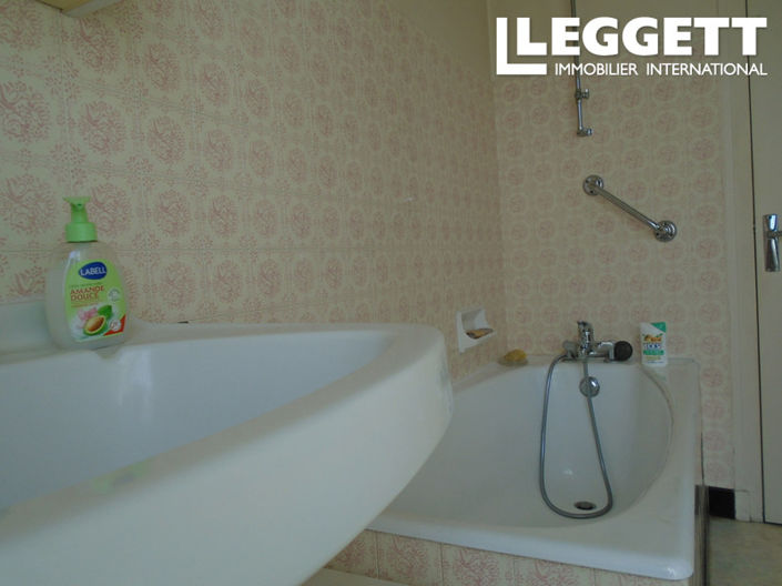 Image No.6-3 Bed House for sale