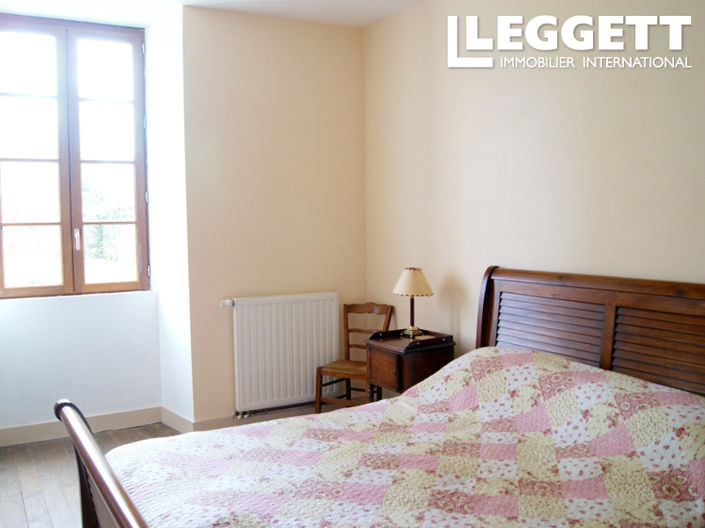 Image No.7-4 Bed House for sale