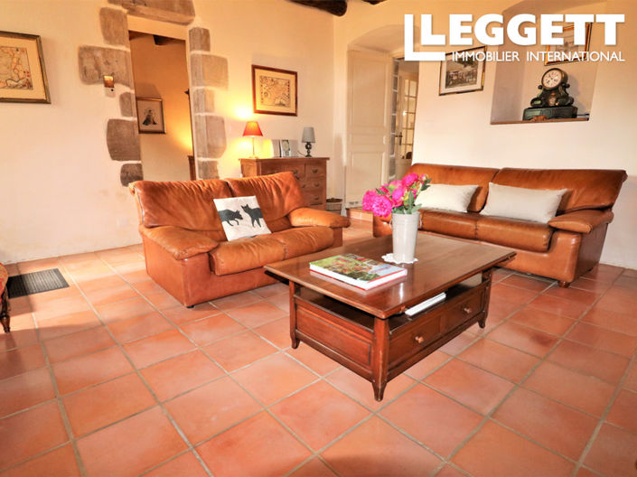 Image No.4-6 Bed House for sale