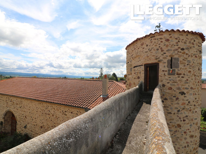 Image No.9-6 Bed House for sale