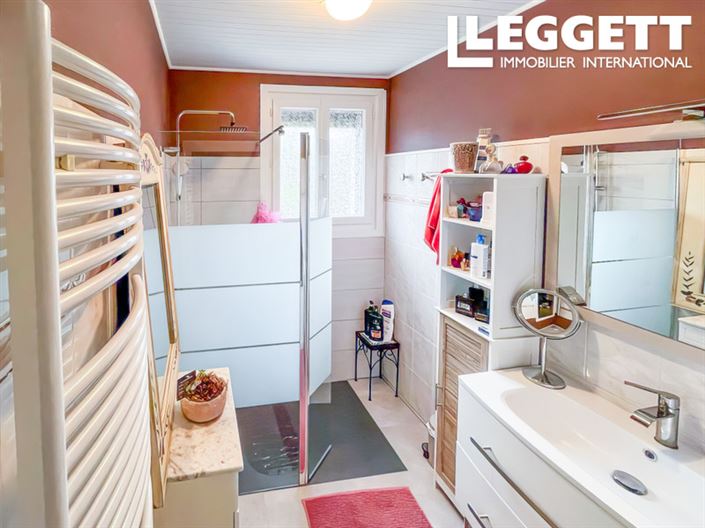 Image No.8-3 Bed House for sale