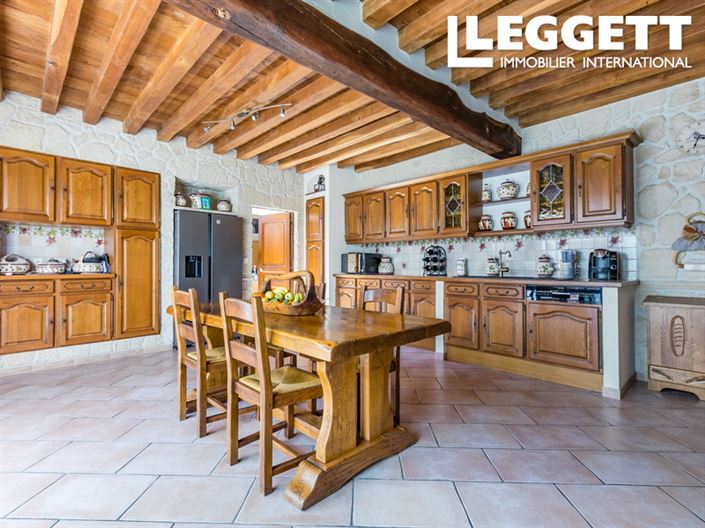 Image No.10-3 Bed House for sale