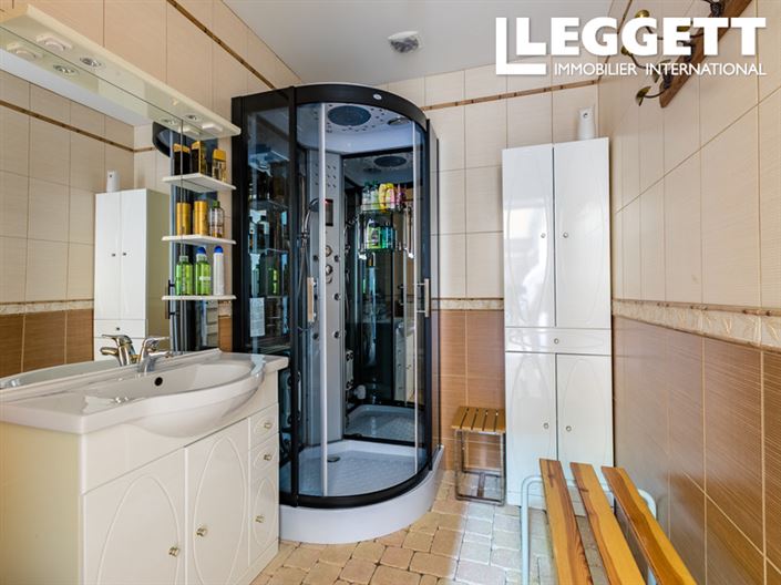 Image No.6-3 Bed House for sale