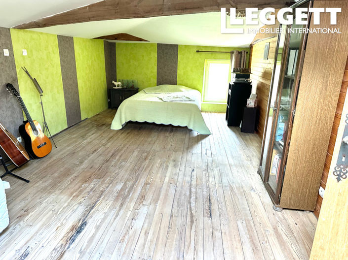 Image No.10-4 Bed House for sale