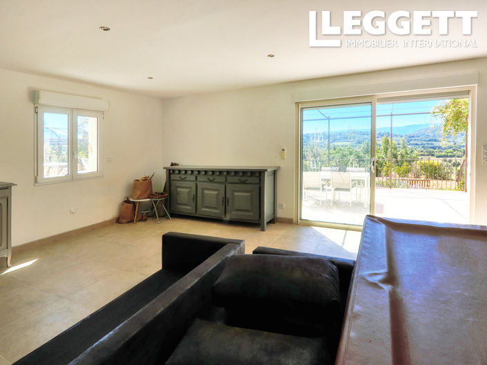 Image No.6-3 Bed House for sale