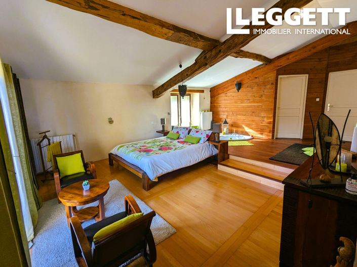 Image No.6-4 Bed House for sale