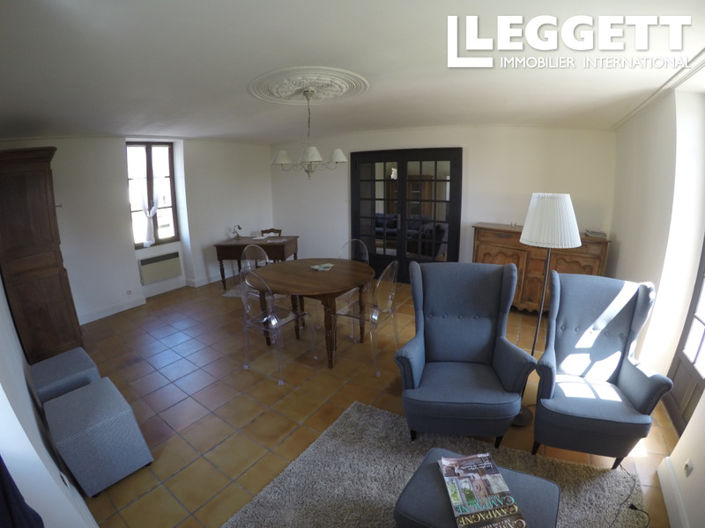 Image No.10-6 Bed House for sale