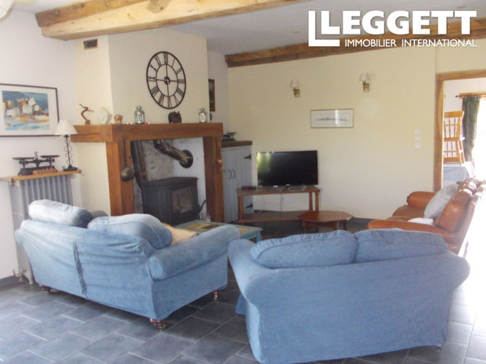 Image No.7-17 Bed House for sale