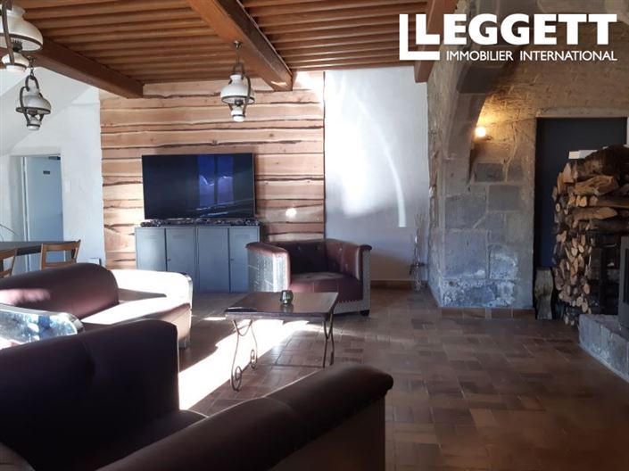 Image No.3-8 Bed House for sale