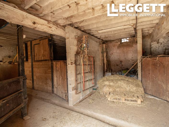 Image No.8-5 Bed House for sale