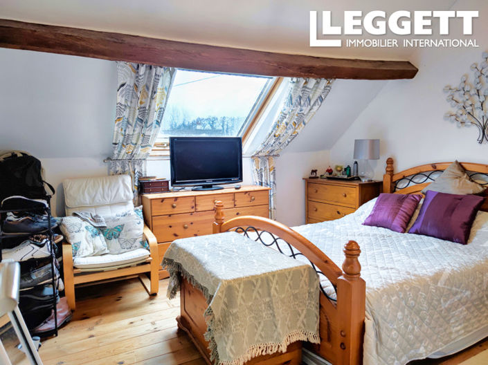 Image No.8-3 Bed House for sale