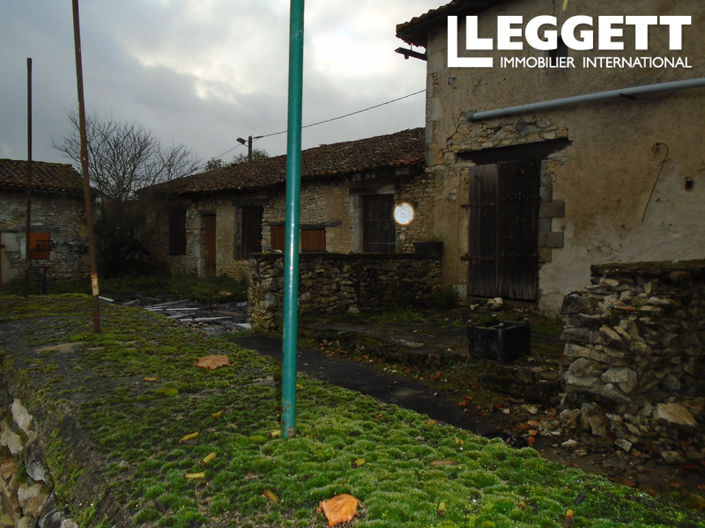 Image No.10-3 Bed House for sale