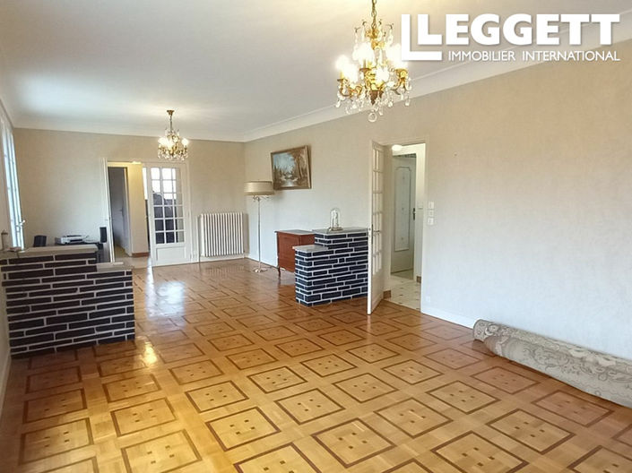 Image No.3-5 Bed House for sale