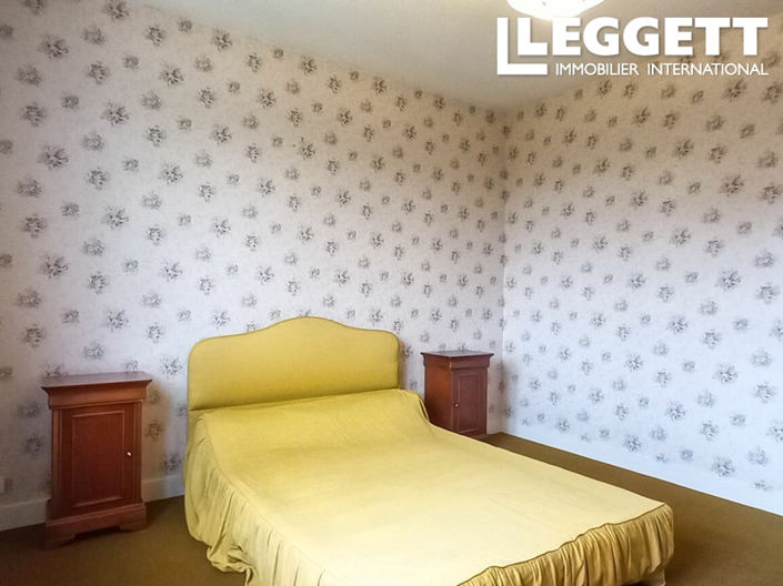 Image No.9-5 Bed House for sale