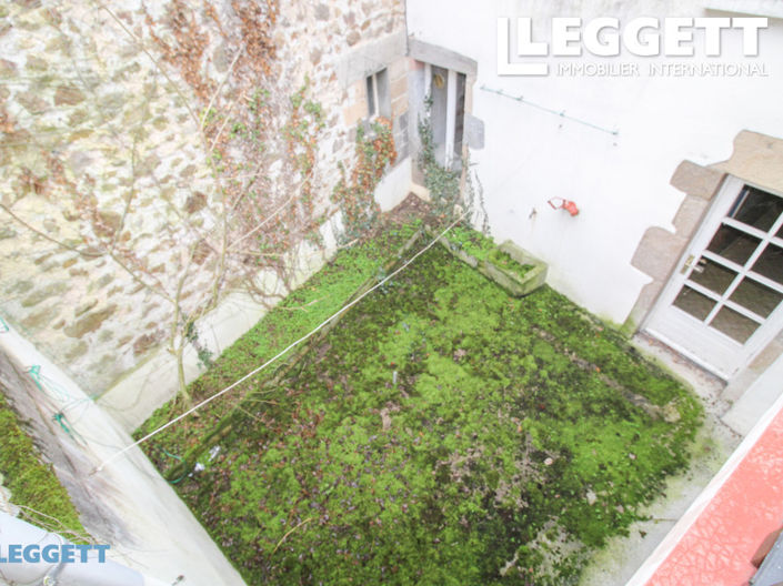 Image No.10-3 Bed House for sale