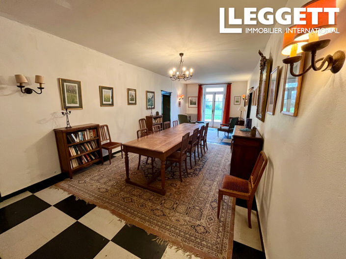 Image No.5-5 Bed House for sale