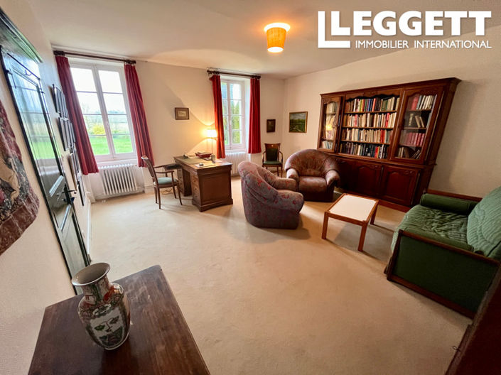 Image No.6-5 Bed House for sale