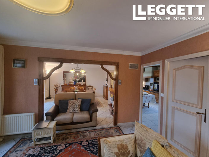 Image No.6-3 Bed House for sale