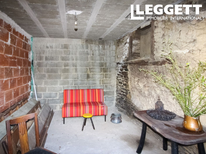 Image No.5-2 Bed House for sale