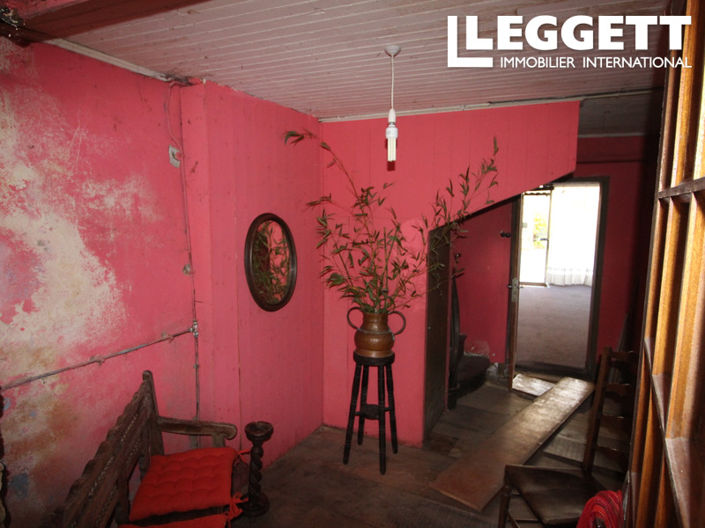 Image No.6-2 Bed House for sale