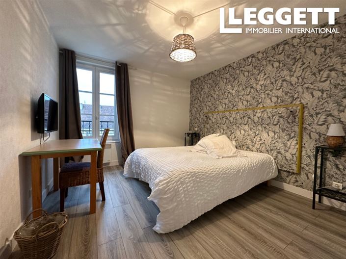 Image No.7-15 Bed Commercial for sale