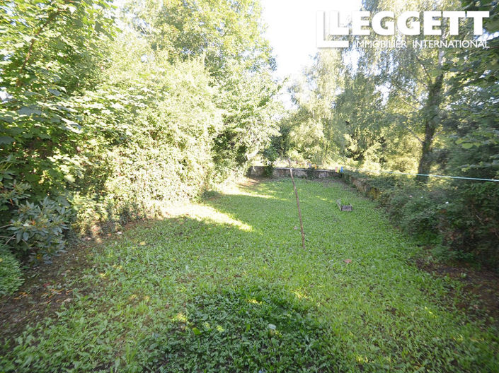 Image No.10-8 Bed Commercial for sale