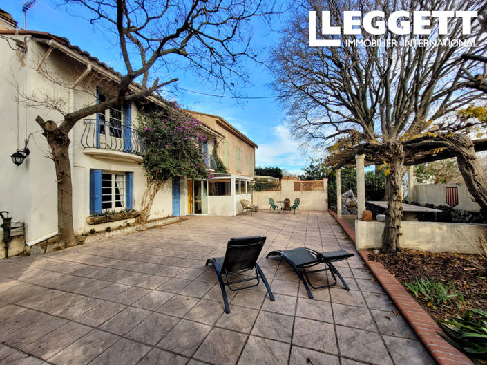 Image No.6-11 Bed House for sale