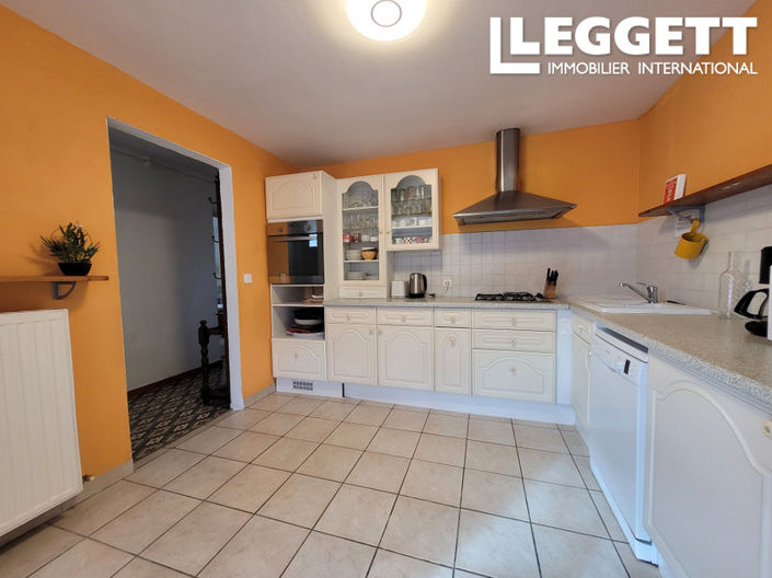 Image No.9-11 Bed House for sale