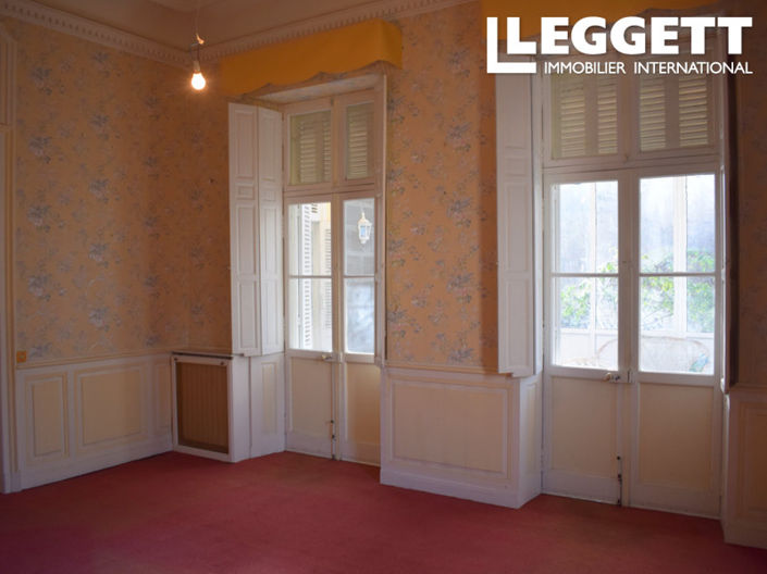 Image No.2-10 Bed Chateaux for sale