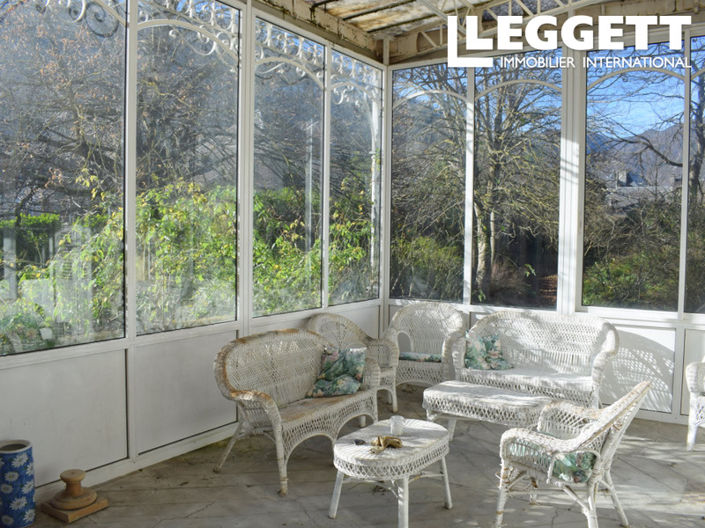 Image No.7-10 Bed Chateaux for sale