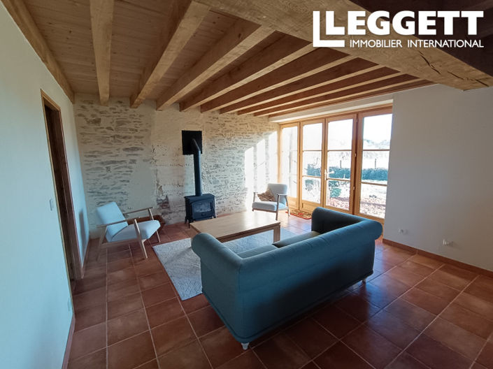 Image No.8-5 Bed House for sale