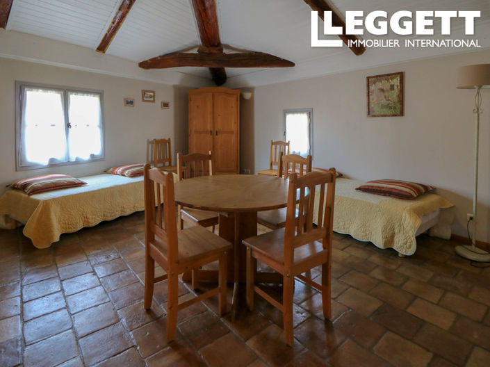 Image No.7-9 Bed House for sale