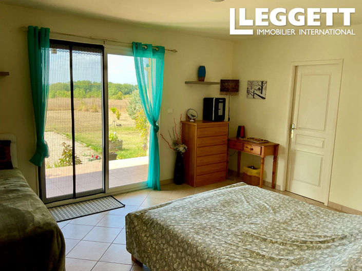 Image No.9-3 Bed House for sale