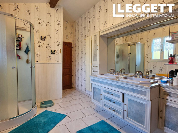 Image No.6-4 Bed House for sale