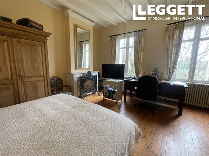 Image No.9-5 Bed House for sale