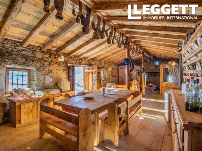 Image No.1-2 Bed House for sale