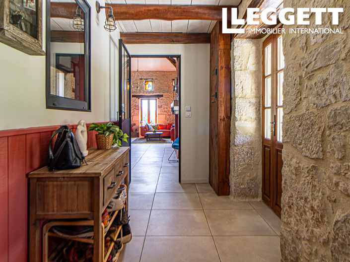 Image No.3-4 Bed House for sale