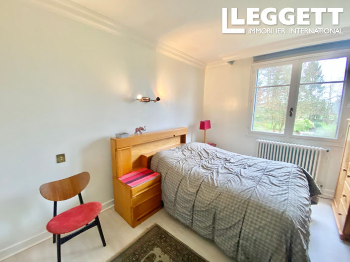 Image No.10-6 Bed House for sale