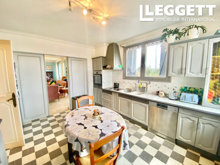 Image No.3-6 Bed House for sale