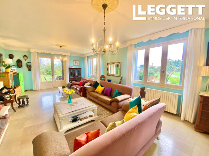 Image No.7-6 Bed House for sale